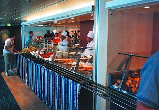 2001-06-United-States-Alaska-buffet