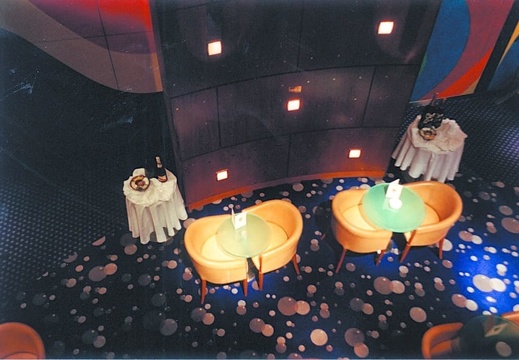 2001-06-United-States-Alaska-martinibar