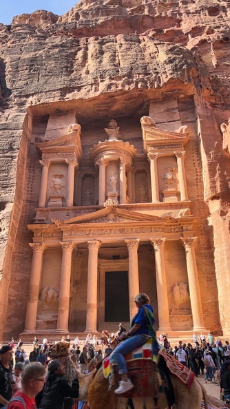 2022-11-Middle-East-Jordan-Petra-01_v15.jpeg