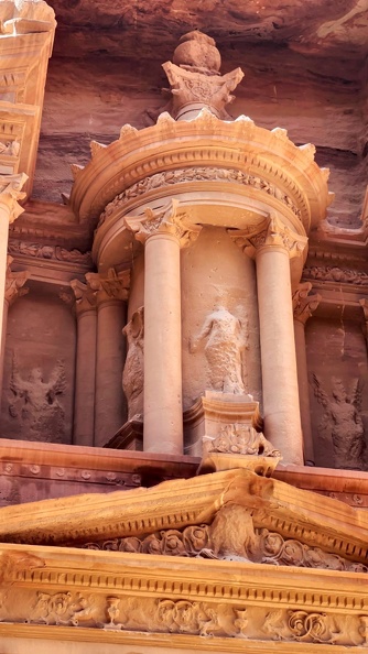 2022-11-Middle-East-Jordan-Petra-01_v28.jpeg