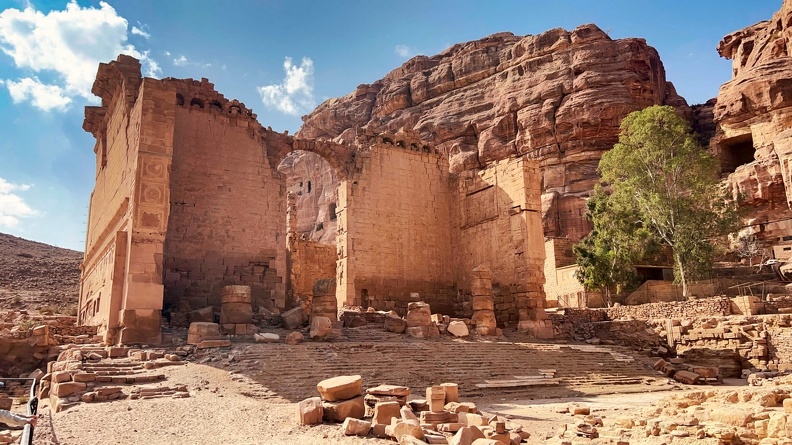 2022-11-Middle-East-Jordan-Petra-01_v60.jpeg